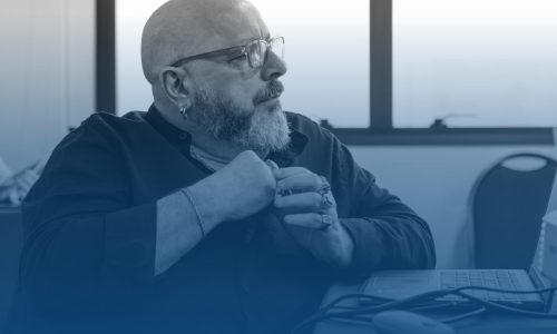 Murillo Freitas em paz, simbolizando solidão consciente e liberdade interior
